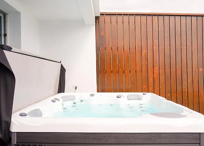 South Shore 1 - Host & Chill * São Roque